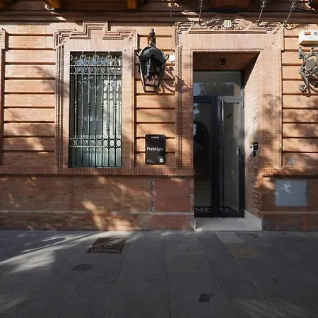 Numa Prestigio Aparthotel
